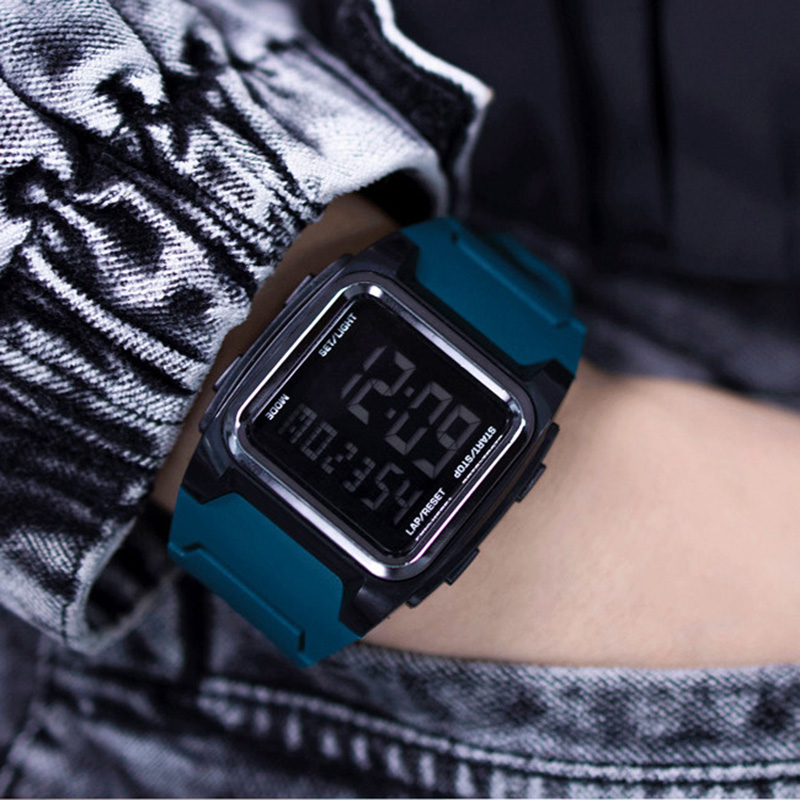 YIKAZE Men's Digital Watch 50M - Vintage Alarm Clock review and price